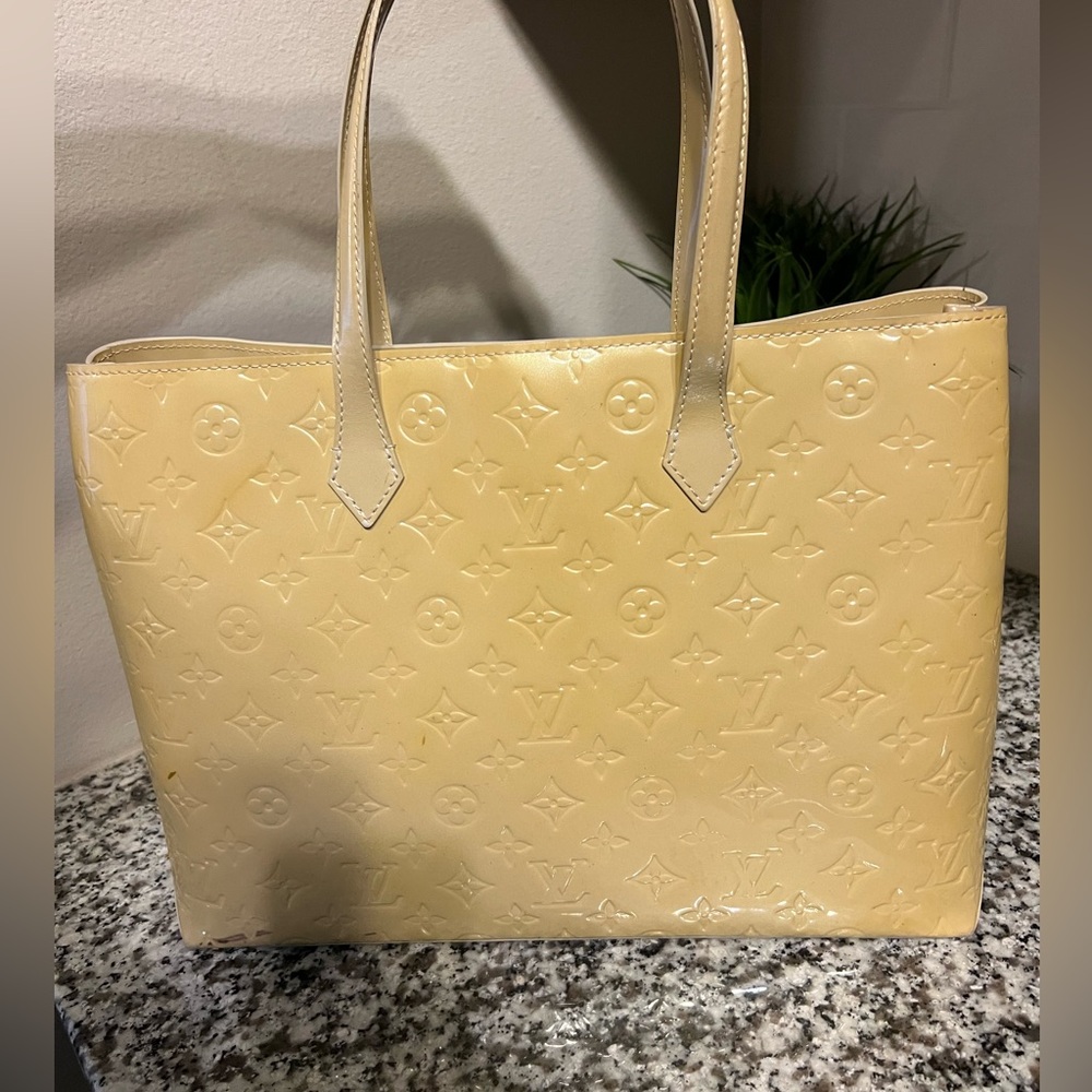 Louis Vuitton Vernis Wilshire MM